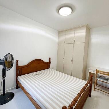 Blk 119d Kim Tian Road - lady environment - $1100 for 1 lady (aircon + wifi)