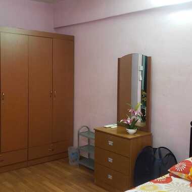 Blk 251 Jurong East - indian owner - $900 for 1 lady ; $1000 for couple