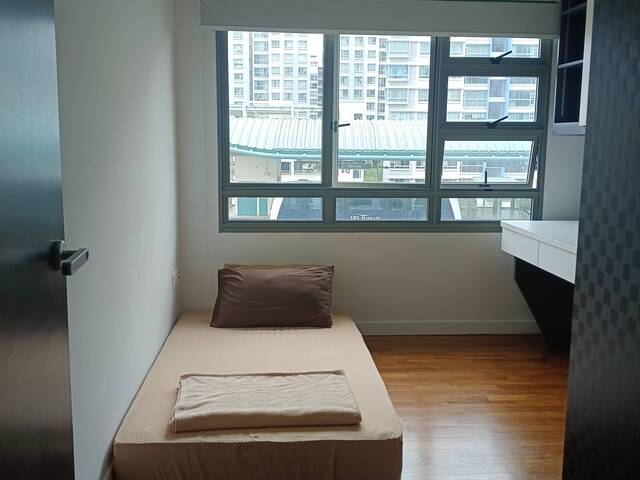 1 ROOM AVAILABLE, SUPER RARE! SUPER LOCATION, CAN SEE DAMAI LRT JUST IN FRONT, PURPLE LINE PUNGGOL