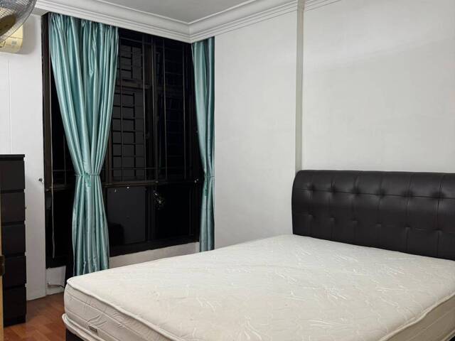 Fully Furnished 5-room HDB Flat
