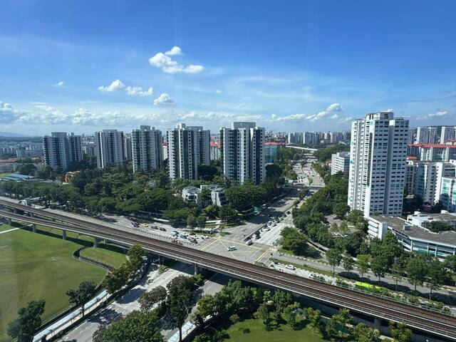 3+1 @ Blk 116 Jurong East - 5 mins walk Lakeside MRT