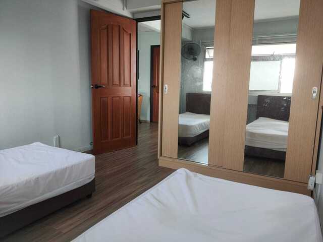 Blk 418 Woodlands - $1100 for 2 ladies (Aircon + WiFi) - walk to Marsiling MRT