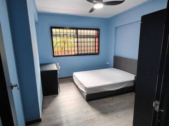 Spacious room for rent at Limbang