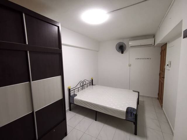 LOOKING FOR 1 FEMALE TENANT TO SHARED A ROOM.