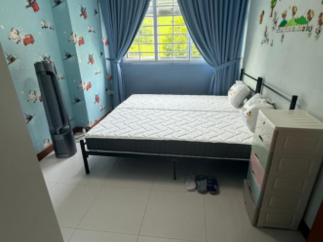 Common room at 463b sembawang drive for rent! Aircon wifi!
