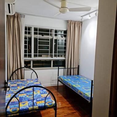 Female $500 Sengkang 541275 , Buangkok MRT * 万国地铁站