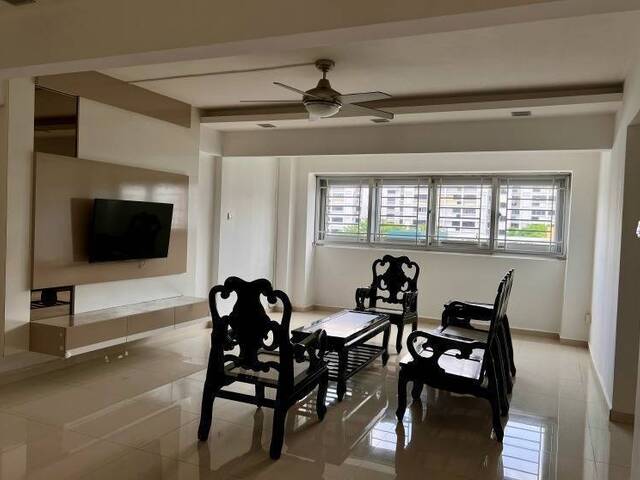 3 mins walk.. Woodlands/Admiralty room rental