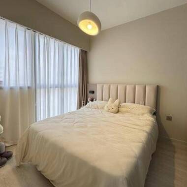 Fully furnished 1 + study condo unit with balcony for rent