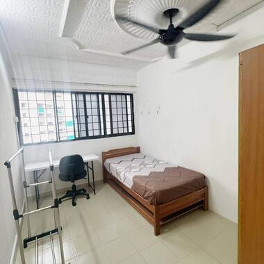 Blk 331 Jurong East - $700 for 1 guy (Ceiling Fan + WiFi) - can cook once a week