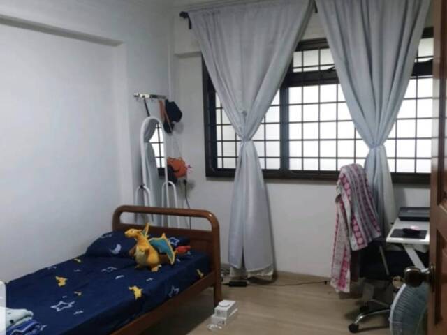 Common Room For Rent - 100 Steps to Hougang 1 Shopping