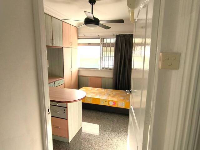 5R flat for rent at Blk 124A Bukit Merah View. Near to Tiong Bahru MRT! NO AGENT FEE