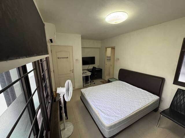 Master bedroom rental