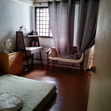 Master bed room for rent