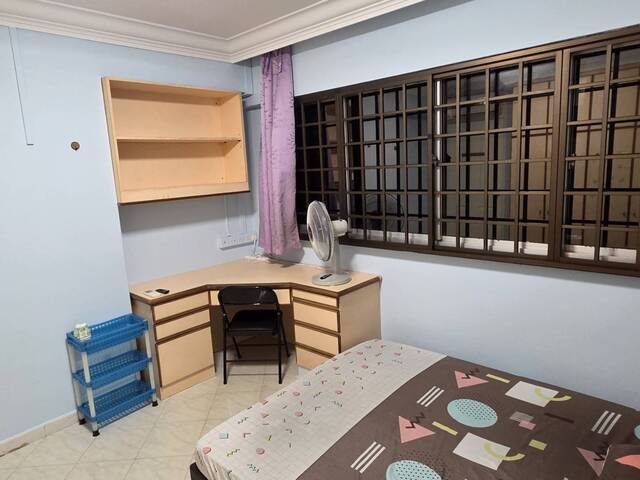 HDB Common Room For Rent ($800) Near Hougang MRT Station