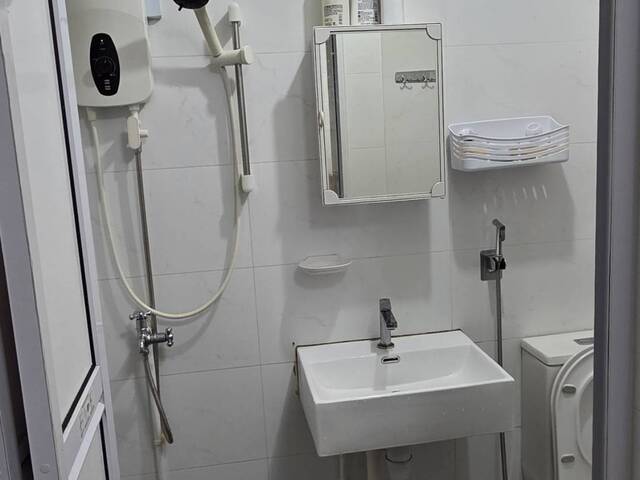 HDB Common Room For Rent ($800) Near Hougang MRT Station