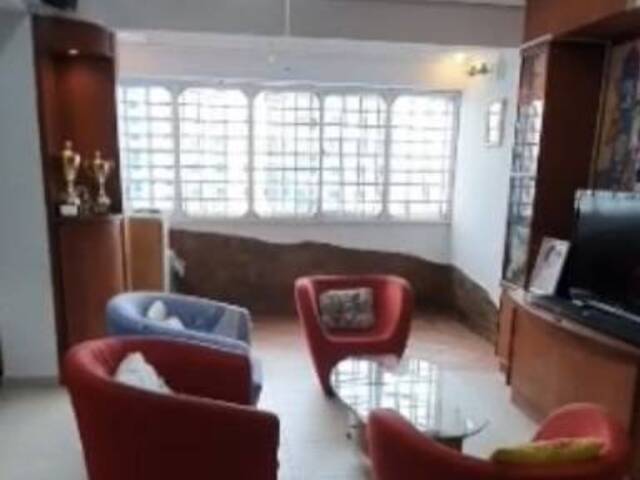 5-Room Unit @ Lorong 7 Toa Payoh BLK 10! NO AGENT FEE!