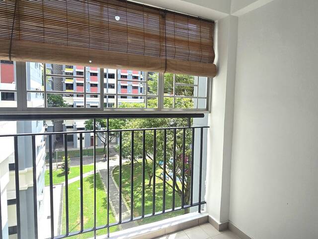 SUPER CHEAP! (3+1) 5I – Blk 684C Woodlands Drive 62– Near Admiralty MRT!