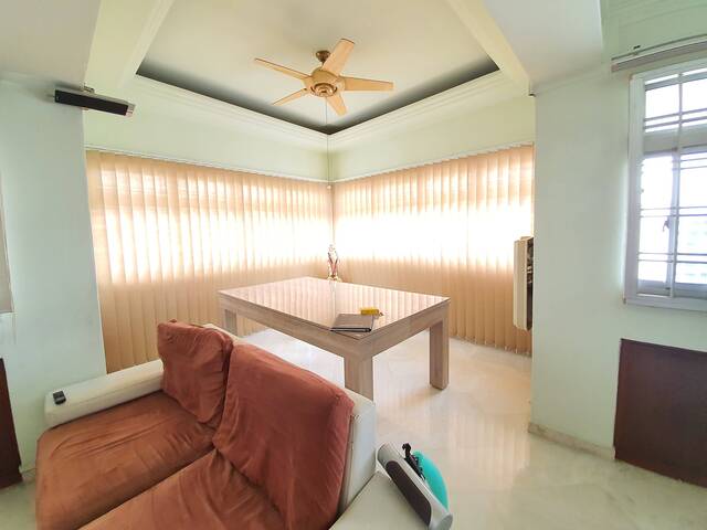 S.U.P.E.R. C.H.E.A.P! Blk410 Woodlands Street 41 – Marsiling MRT / Sheng Shiong