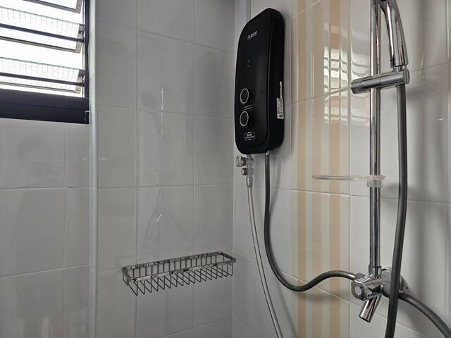 Common room available in Serangoon North Ave 1