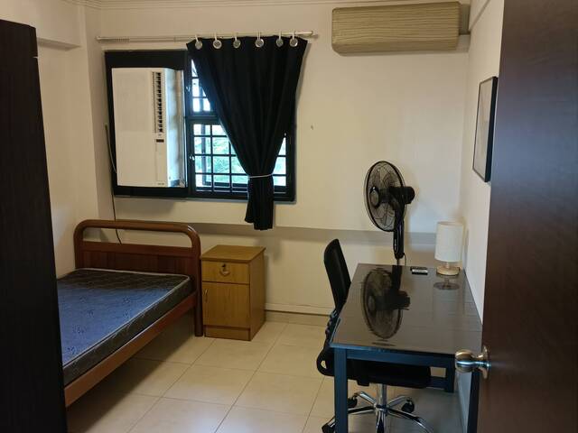 Common room along Bendemeer road