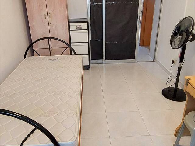 Small Room @ Tampines For Rent