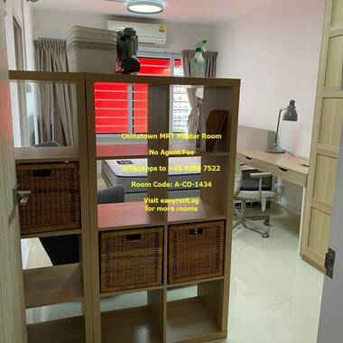 Chinatown MRT Master Room