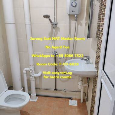 Jurong East MRT Master Room