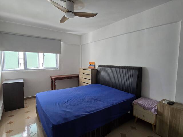 Looking for female tenant