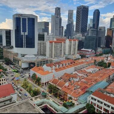 2mins walk to Chinatown MRT, Above Shopping Mall, no owner, can cook, Privacy