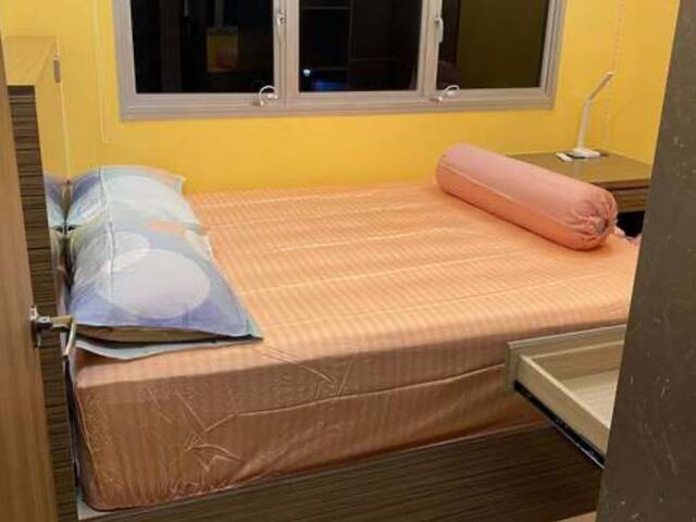 Near MacPherson MRT! Common room at 82a circuit road for rent! Aircon wifi!