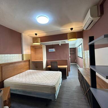 Dual-key Studio with easy access to Siglap MRT