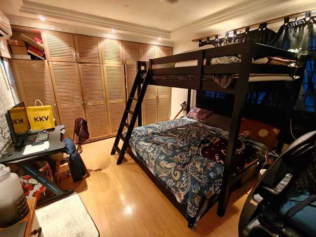 Master room for rent (1-2pax), any gender, any race