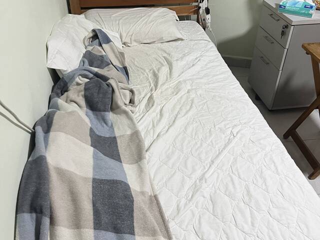 Room for rent near MRT