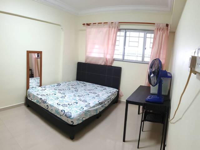 1-2 Pax Room at Blk 144 Jalan Bukit Merah