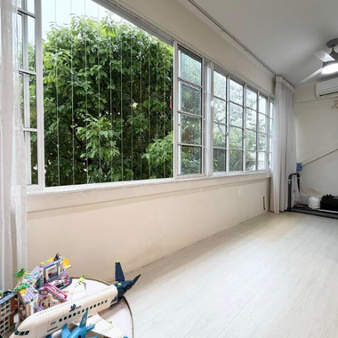 Entire unit 1088 sqft of 3 bedrooms 2 bathrooms with bathtub, 1 huge living room, heart of tiong bah