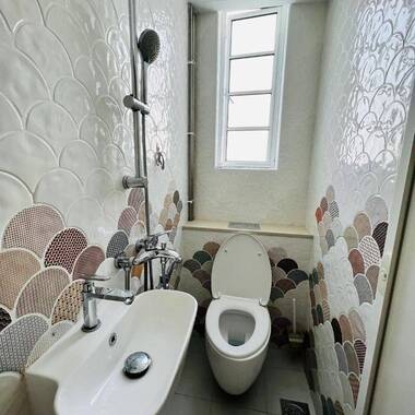 Entire unit 1088 sqft of 3 bedrooms 2 bathrooms with bathtub, 1 huge living room, heart of tiong bah