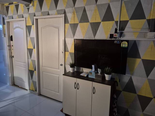 Room Sharing With Males