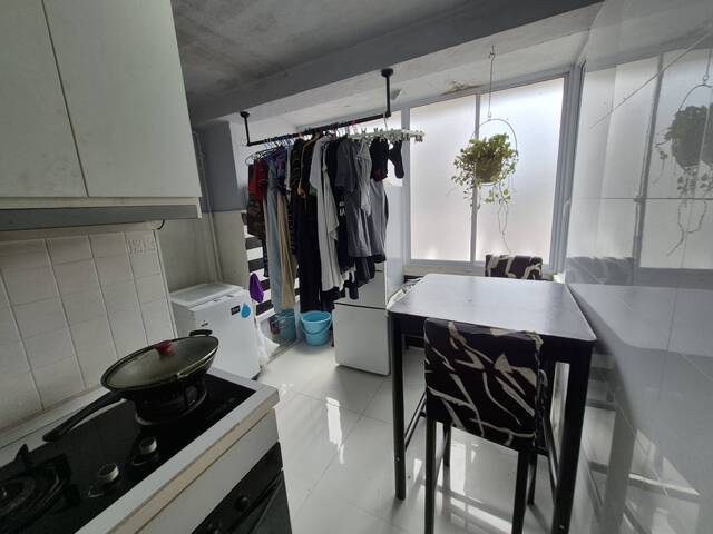 Room Sharing With Males