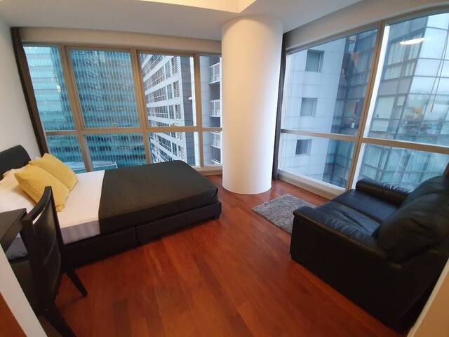 MBFC/Marina Bay Sands/Shenton WAY - CBD Queen Room - High Floor Unit
