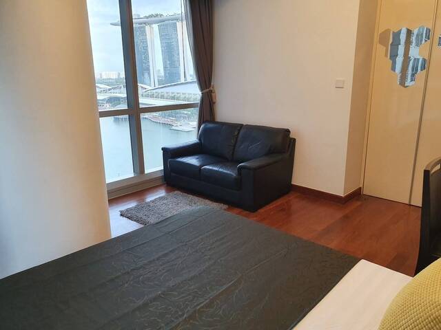 MBFC/Marina Bay Sands/Shenton WAY - CBD Queen Room - High Floor Unit