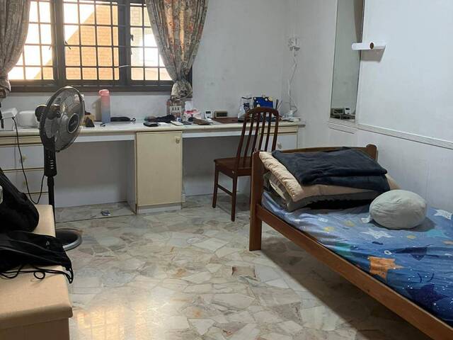 Common room for rent at Blk716 Clementi West Street 2 - ...