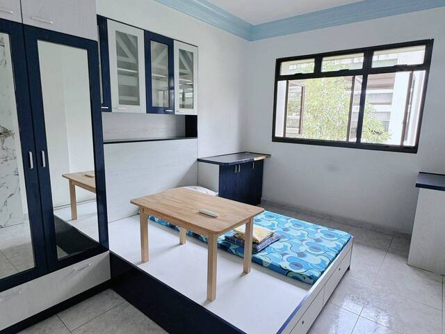 Blk 685C CCK - $600 for 1 lady (WiFi + Ceiling Fan) - Walk to Yew Tee MRT + DRYER