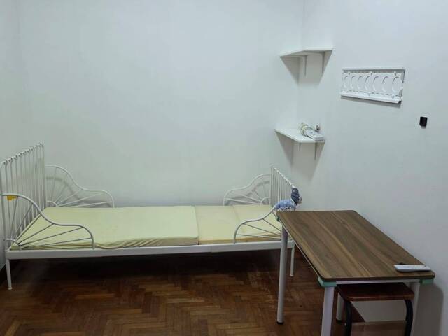 Common rooms at 83 Westwood Avenue for rent! Aircon wifi!