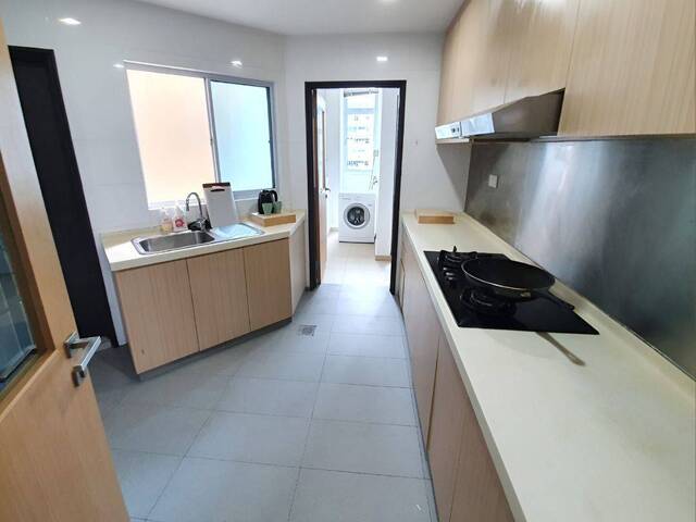 Room for rent / Toa Payoh, Boon Keng, Novena MRT / Common room / 2-3 pax stay / Available Feb 02