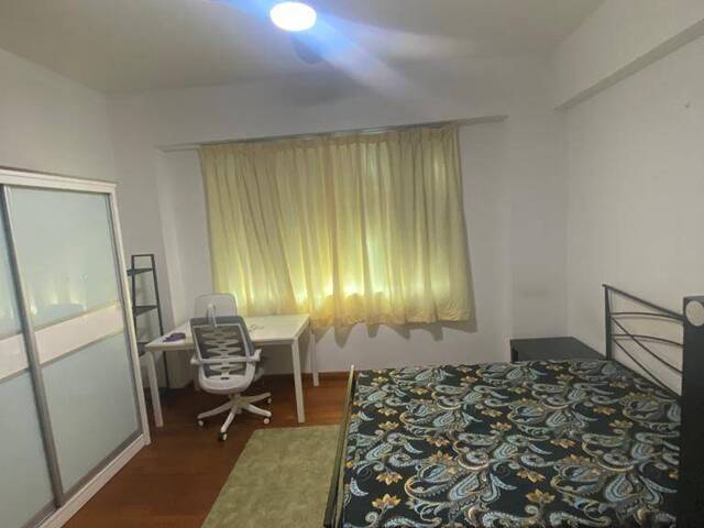 Room for rent/Toa Payoh, Boon Keng, Novena MRT/2-3 pax stay/Include Utilities/Available Dec 31
