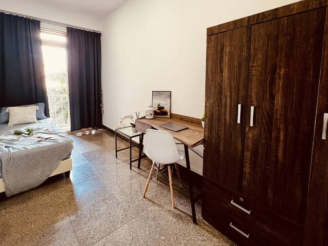 Astoria Park Condo Deluxe Common Room For Rent (Doorstep to Kembangan MRT - EWL/Green Line)