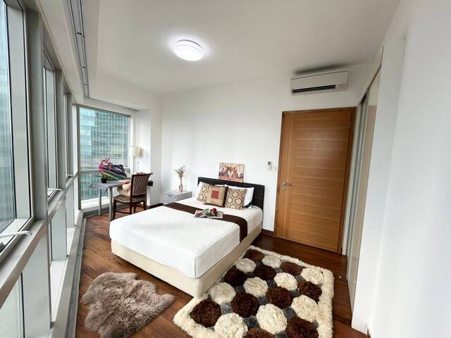 IOI Central Boulevard Towers/MBFC/Raffles place MRT - Queen Room with Marina Bay Sands view