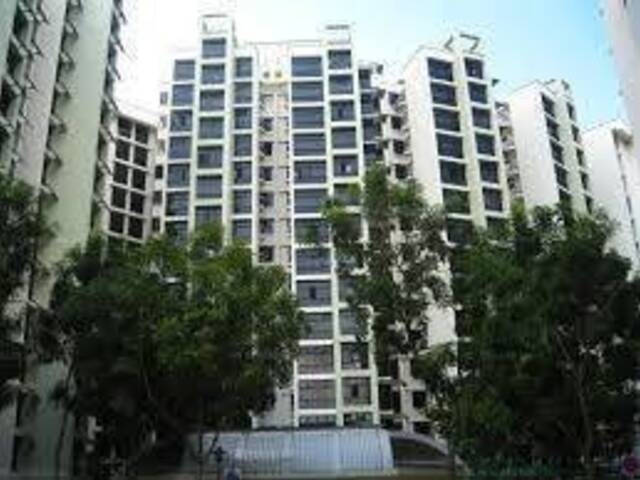 Common Room for for rent at blk 486 Segar Road. (Female Only) no agent fee