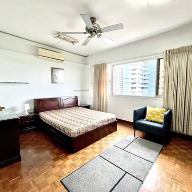 All-female Environment: Master Room With Sea View Near Siglap Mrt