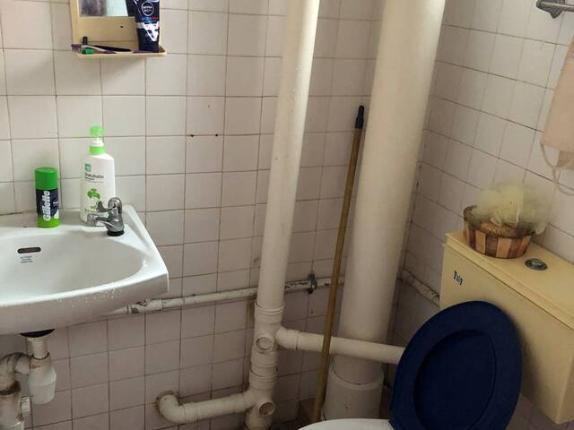 Master Room / Sharing Room at Jurong East